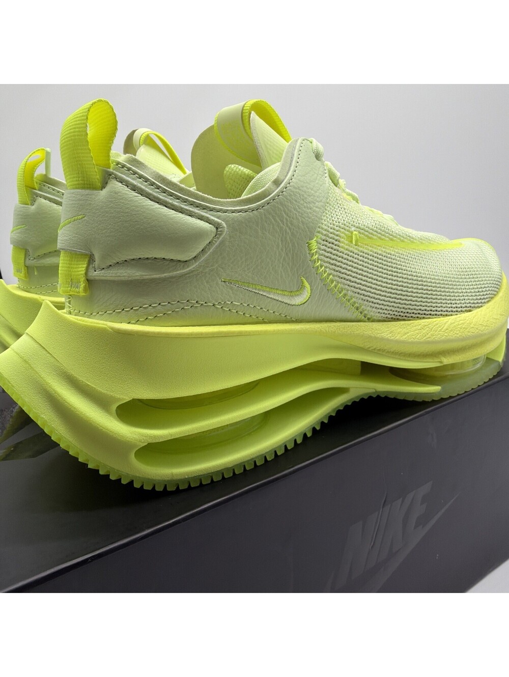 Size 9 - Nike Zoom Double Stacked Barely Volt W - Picture 7 of 11